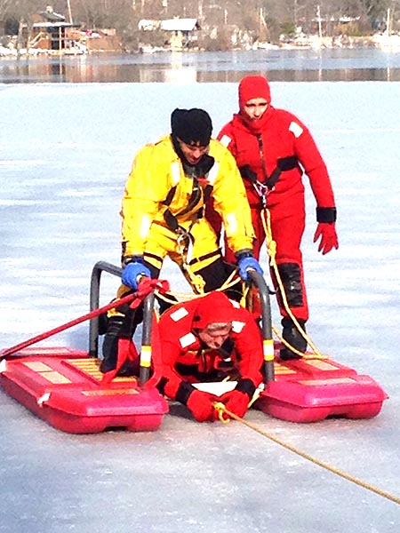 Water-Rescue-NFFD Ice Rescue 2-6-16.jpg